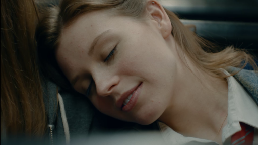 CHLOE_DELEPLACE_THUMBNAIL_RS